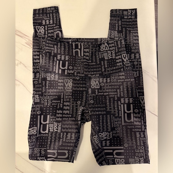 Wunder Train High-Rise Tight 28" Size 4 - Picture 2 of 4